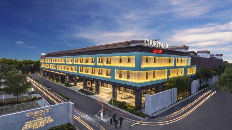 高端度假村与普通度假村：品质与体验的差异化之旅